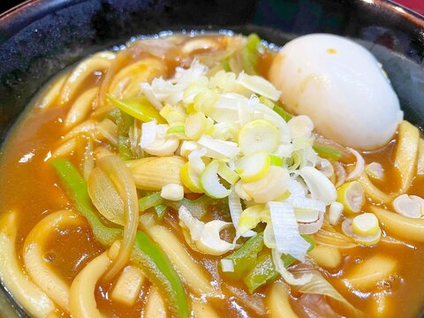 カレーうどん　丸ごとゆで卵のせ